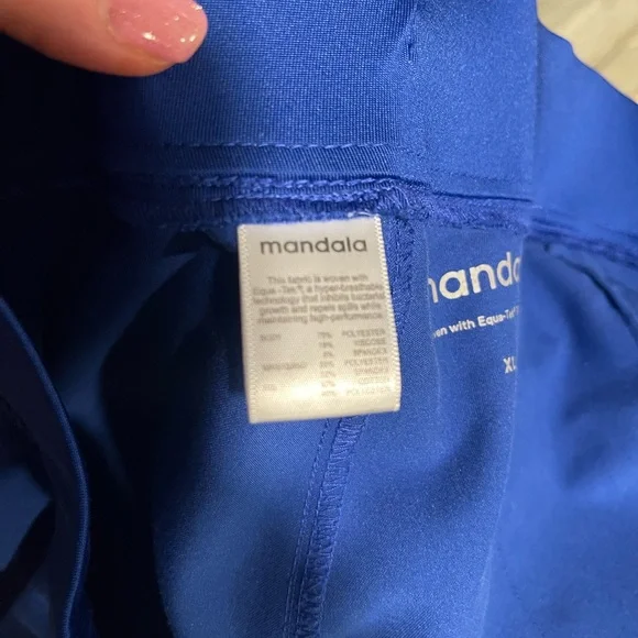 Mandala Women's Royal Blue jogger scrub set - Picture 6 of 6